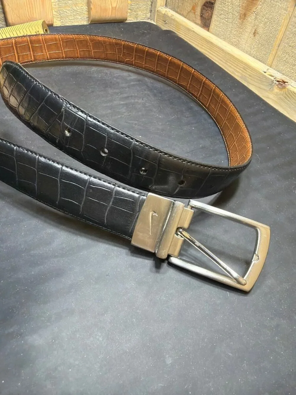 Nike Men's Reversible Black Brown Crocodile Embossed Bonded Leather Belt 34